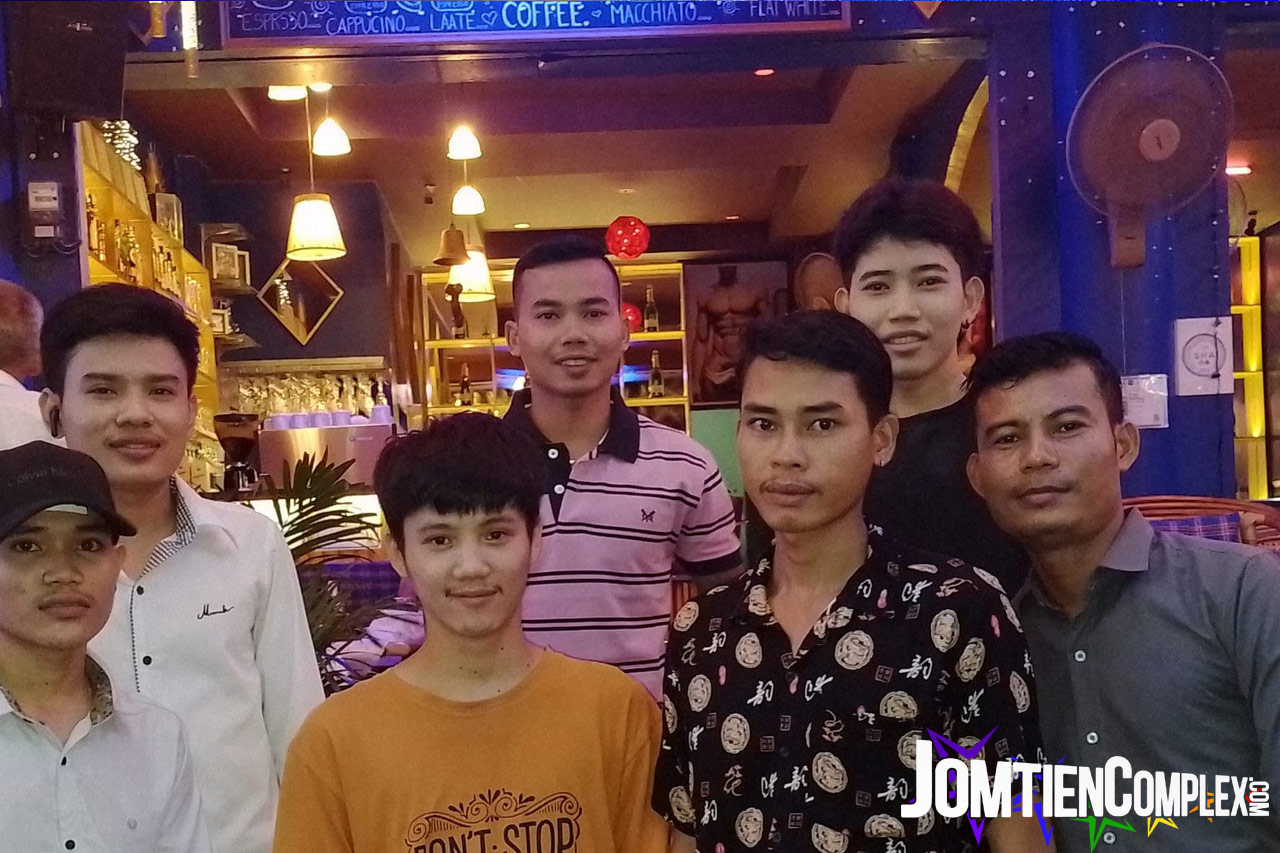 At Home Bar Jomtien Complex